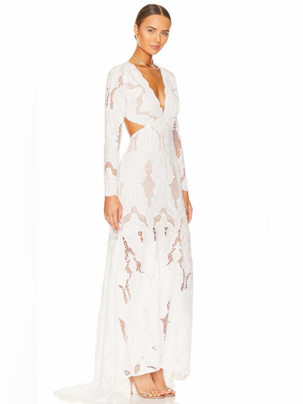 ELLIATT Registry Gown